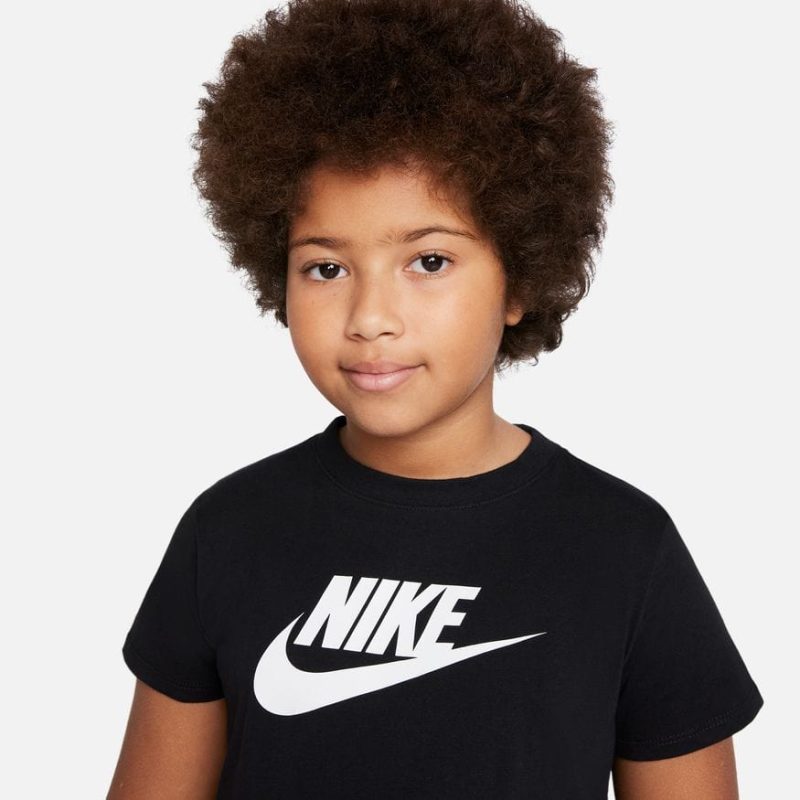 nike junior futura crop black tee 491395